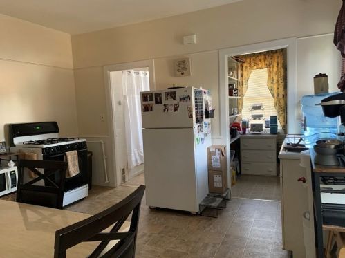 73 School St, Taunton MA 02780-3212 exterior