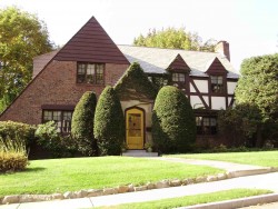 115 Cotton St, Newton, MA 02458-2639