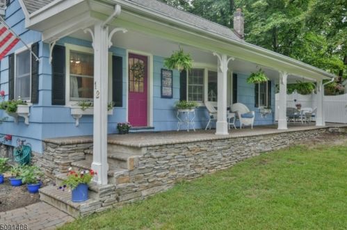 12 Duffy Rd, Skyline Lakes, NJ 07456-1861