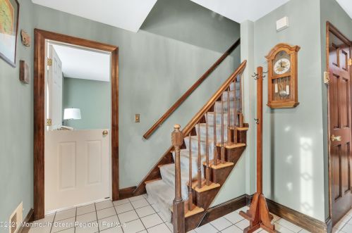 8 Red Cedar Ct, Jackson Twp NJ 08527-1351 exterior