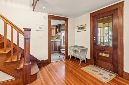 32 Main St, Rockport MA 01966-1512 exterior