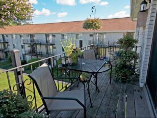 595 Merrill Ln, Dracut MA  01826-4415 exterior