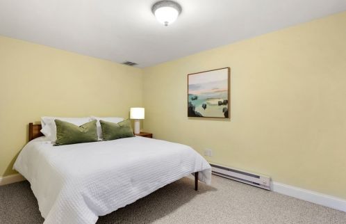 76 Lewis St, Newton MA 02458-1840 exterior