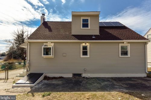 1102 Cumberland Ave, West Deptford NJ  08096-3041 exterior