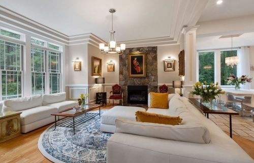 112 Edgewater Dr, Needham MA 02492-2776 exterior