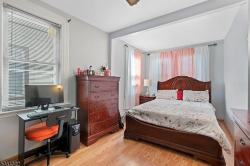 18 Mount Pleasant Ave, Belleville NJ  07109-2021 exterior