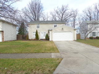 2566 Augustine Dr, Cleveland, OH 44134-4748