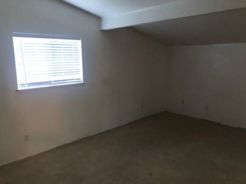 3521 Rockcrest Dr, Garland TX 75044-6515 exterior