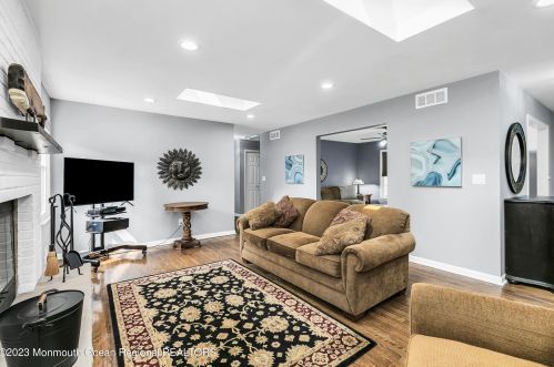 1120 Sycamore Ave, Tinton Falls NJ 07724-3237 exterior