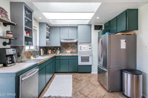 9854 1st St, Phoenix AZ  85020-1002 exterior