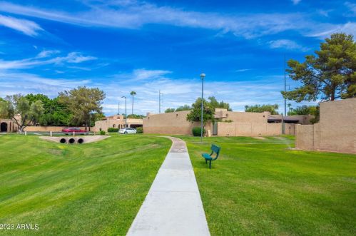 1173 Beryl Ave, Phoenix AZ 85021-2480 exterior