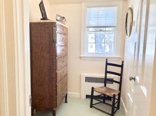 32 Old Farm Rd, Dedham MA 02026-4115 exterior