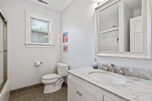 18 Francis St, North Reading MA 01864-3121 exterior