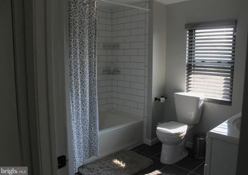 644 Mantua Ave, West Deptford NJ 08066-1277 exterior