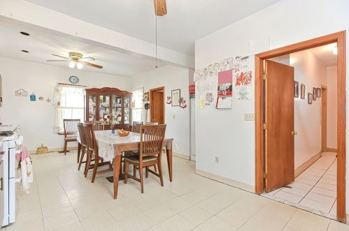 62 Paris St, Everett MA 02149-4409 exterior