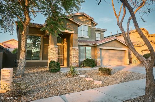 2424 Eagle Feather Rd, Phoenix, AZ 85085-6034