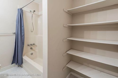 21 Birch Ln, Tinton Falls NJ 07724-3471 exterior