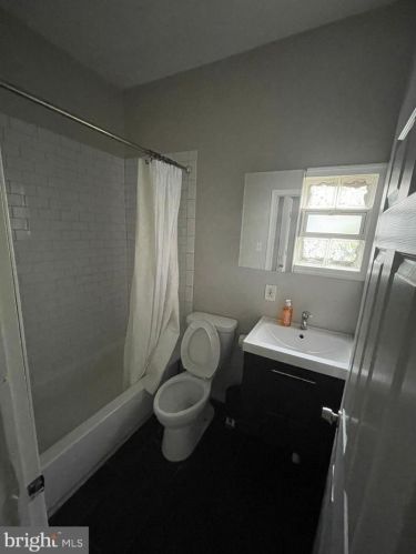 2127 15th St, Philadelphia PA  19121-1601 exterior