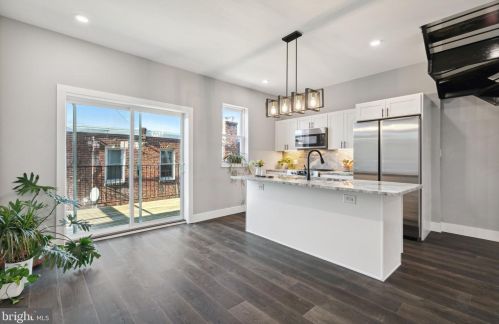 426 Markle St, Philadelphia PA  19128-3605 exterior