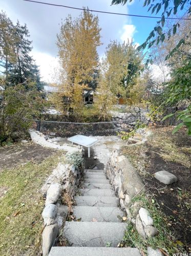 2137 Lorita Way, Sandy UT 84093-6489 exterior