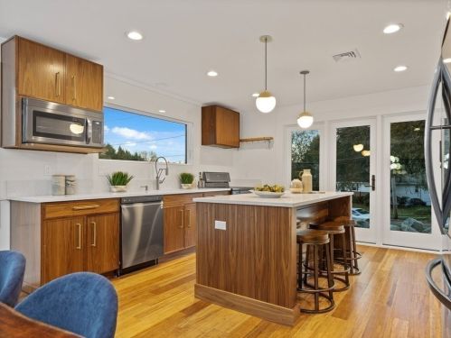 189 Evelyn Rd, Newton, MA 02468-1022