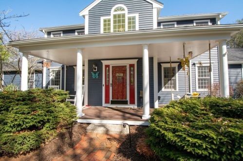 36 Mountain Hill Rd, Plymouth, MA 02360-1802