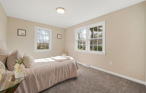 39 Sunset Dr, Seekonk MA 02771-4511 exterior