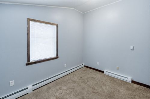 1098 Western Ave, Montgomery MA 01085-2616 exterior