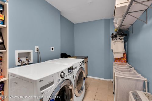 6 Pitney Ln, Jackson Twp NJ 08527-2933 exterior