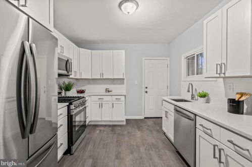 2126 20 St, Philadelphia PA 19121-1506 exterior