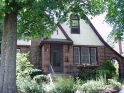 10 Dana Rd, Newton, MA 02465-1118