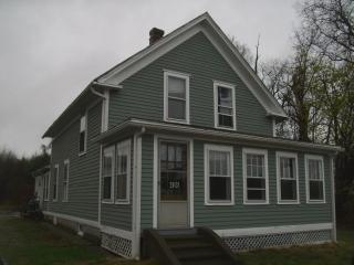 406 Northampton Rd, Amherst MA  01002-2578 exterior