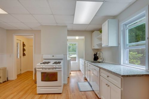 75 Cleverly Ct, Quincy, MA 02169-7305