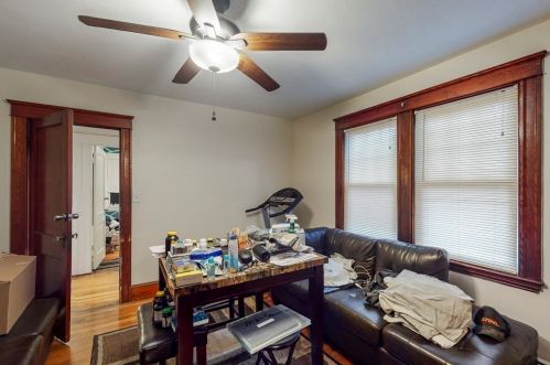 22 Collins St, Peabody MA 01960-1971 exterior