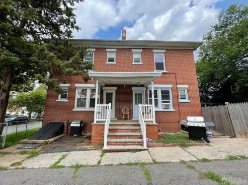 35 Pulaski Ave, Carteret, NJ 07008-2511