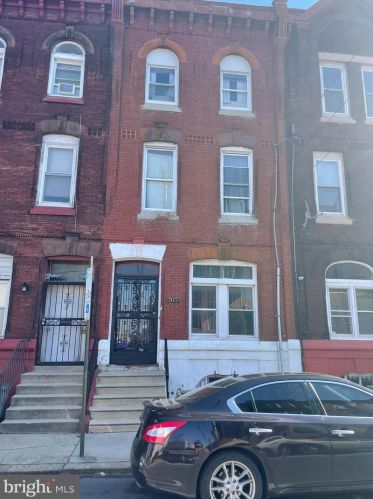 2033 15th St, Philadelphia, PA 19121-2301