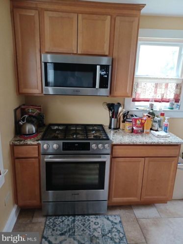 615 Hessian Ave, West Deptford NJ 08063-1243 exterior