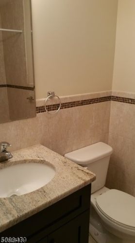 203 Manor Ave, East Newark NJ  07029-2017 exterior