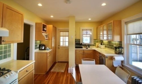 41 Capital St, Newton MA 02458-1332 exterior