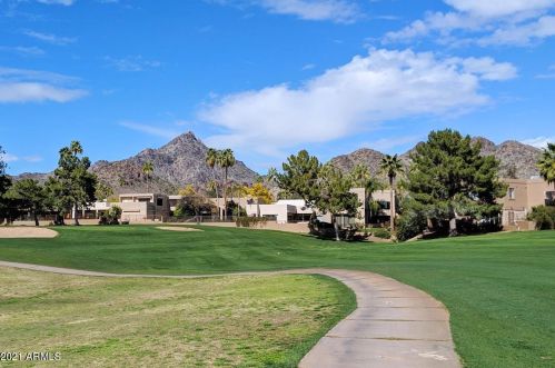 2626 Arizona Biltmore Cir, Phoenix AZ  85016-2121 exterior