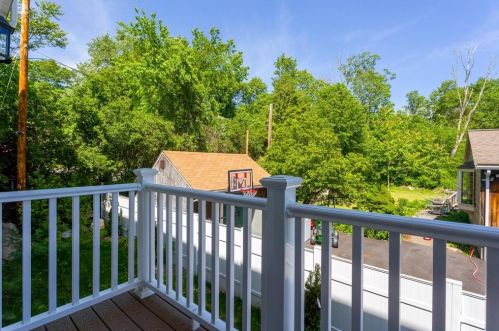 15 Warner Ave, Worcester MA  01604-3129 exterior