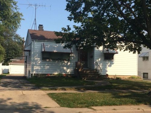 4605 Grove Ave, Forest View, IL 60402-4412