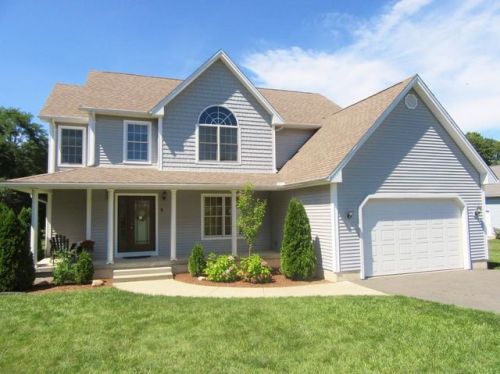 5 Capua Ln, Agawam MA  01001-2190 exterior