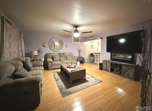 36 Laurel St, Carteret NJ  07008-2446 exterior