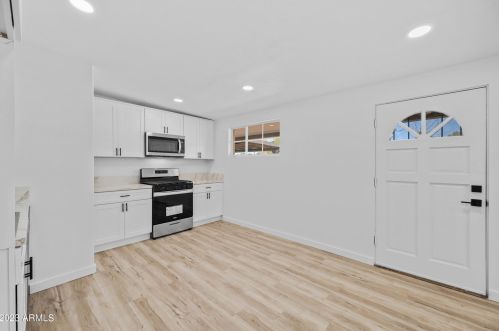 3937 Cypress St, Phoenix AZ 85006-1726 exterior