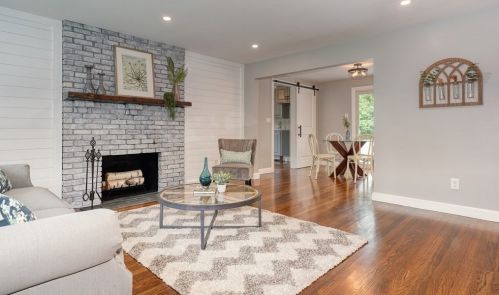 14 Harvard Ave, Burlington MA  01803-1336 exterior