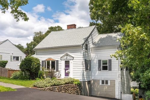 51 Rdg St, Arlington MA 02474-1706 exterior