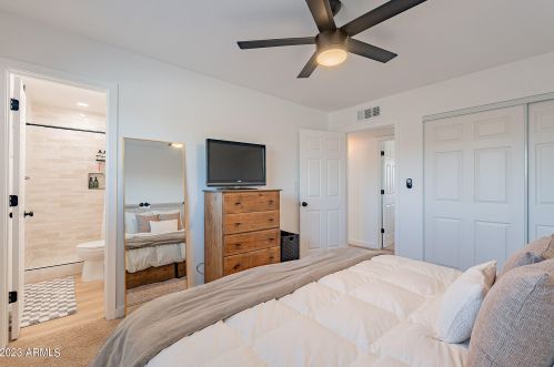 3320 Claire Dr, Phoenix AZ 85032-4933 exterior