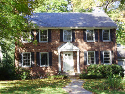 23 Kenilworth St, Newton, MA 02458-2705