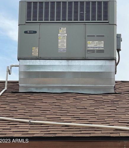 6408 Clarendon Ave, Phoenix AZ 85031-3142 exterior